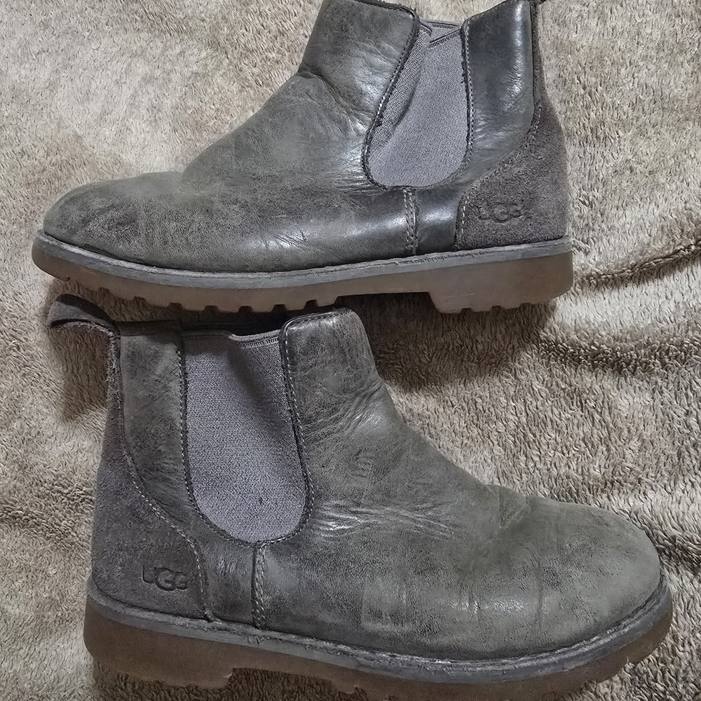 UGG Kids Gray Leather Boots